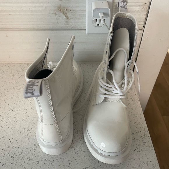 Dr Martens Patent Leather Mono Boots size 8 - Picture 3 of 4
